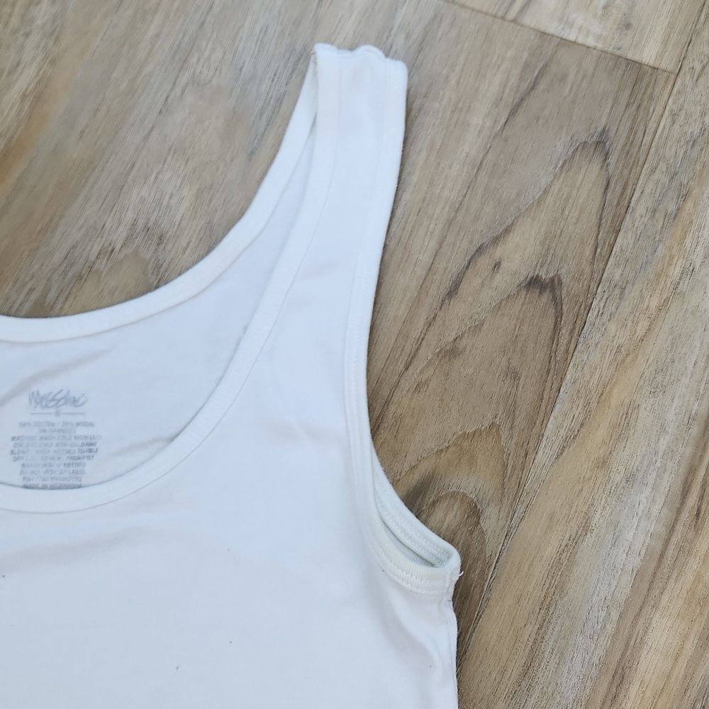 💜White Classic Scoop Neck Sleeveless Top Small - Picture 5 of 9